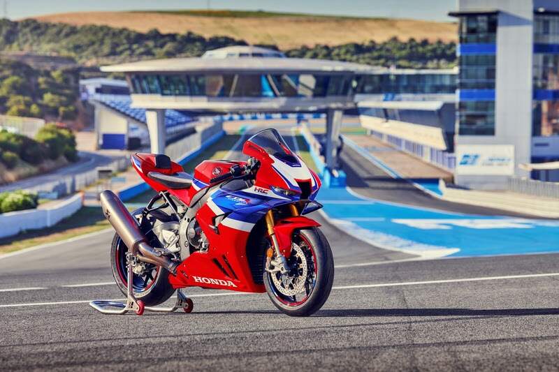 Nova Honda CBR1000RR-R Fireblade SP 2026: Potência e Tecnologia de Pista Chegam ao Brasil