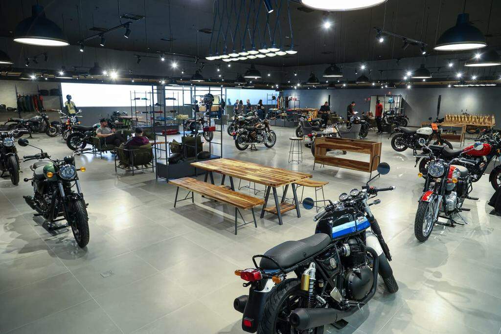 Royal Enfield inaugura em São Paulo a maior concessionária da marca no mundo
