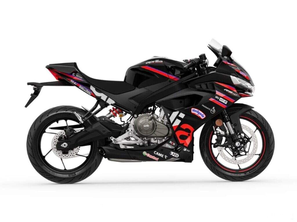 Aprilia RS 457 2026: Nova versão GP Replica e cor exclusiva chegam ao mercado