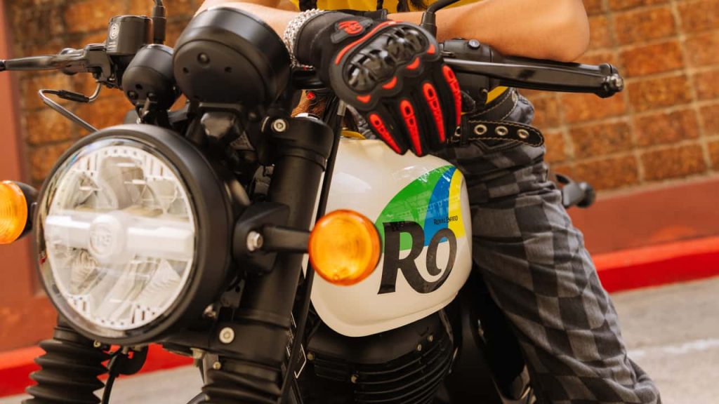 Royal Enfield lança Hunter 350 2027 no Brasil com farol de LED e melhorias técnicas