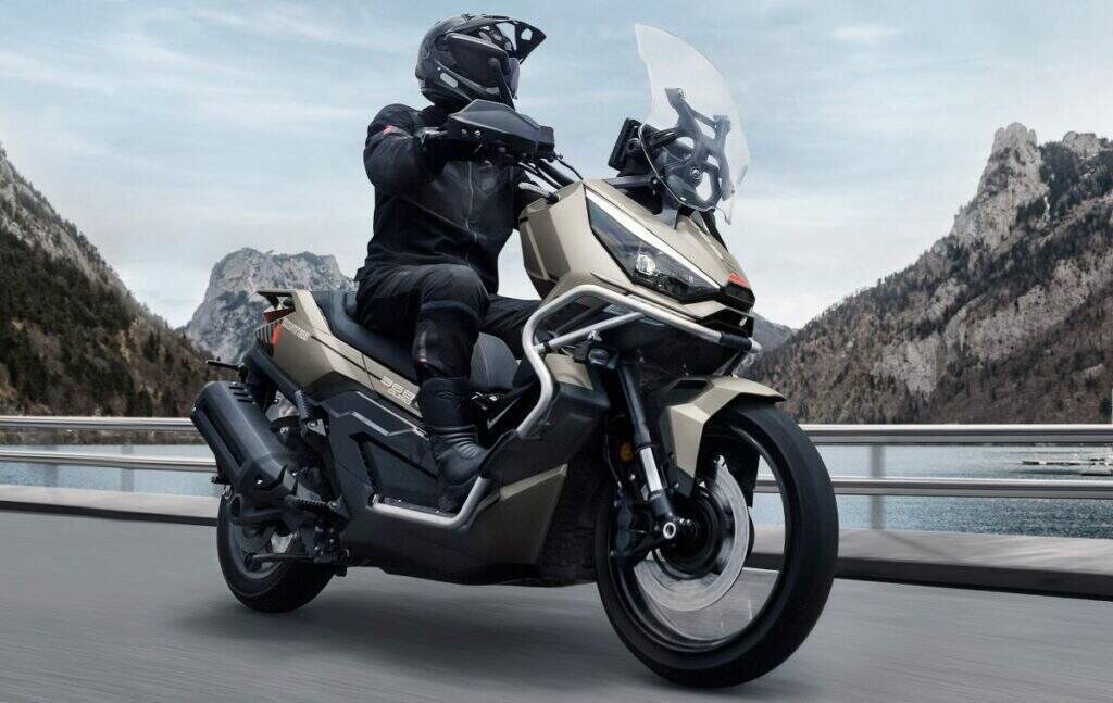Zontes 368G inicia pré-venda no Brasil por R$ 45.800: conheça o scooter aventureiro
