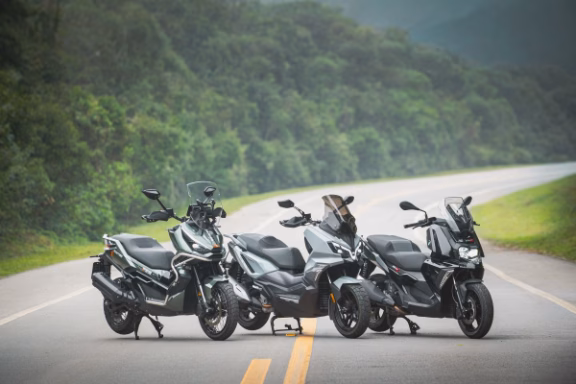 BMW C 400 X, SYM ADXTG 300 ou Zontes 368G: Qual scooter escolher?